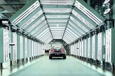 百輛輝騰迎親卻遭嫌棄 富二代婚禮風波引發社會反思