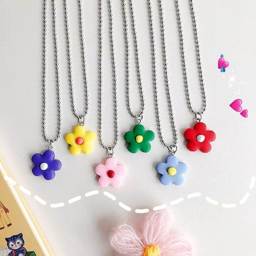 簡約與嘻哈的碰撞 可鹽可甜的土酷鎖骨鏈，見證每一份獨特情誼